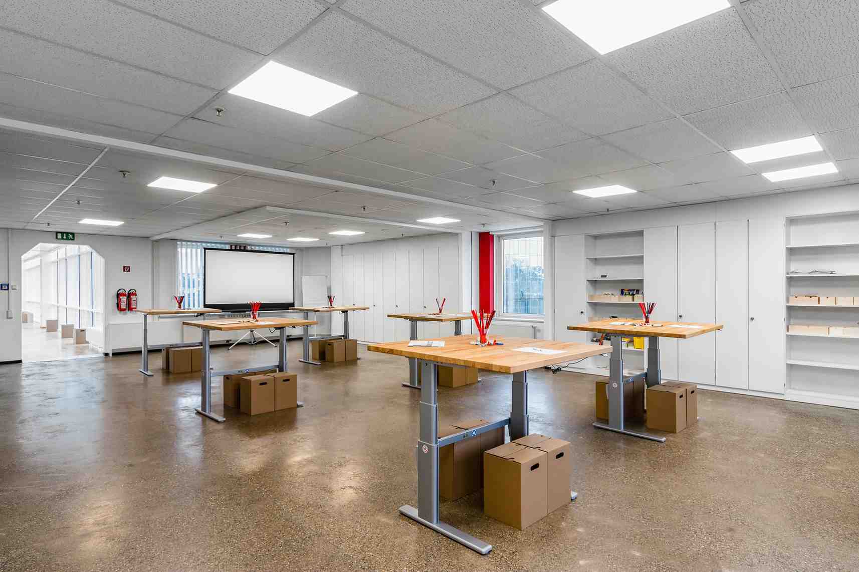 Innenansicht des Coworking-Bereichs im BED Ehingen Digitalisierungzentrum.